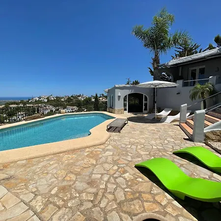 Nyaraló Mit Pool Und Panoramablick In