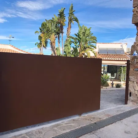 Nyaraló Mit Pool Und Panoramablick In *
